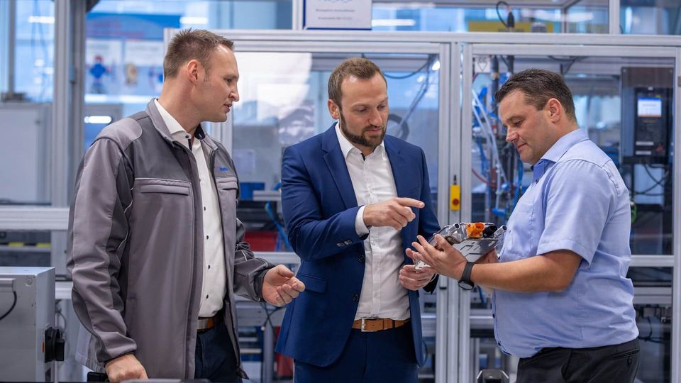 Jörn Schmalenberg und sein Kollege Knut Hoffmann haben es gemeinsam mit TRUMPF geschafft: Sie bauen jetzt die beste Heizung für E-Autos.